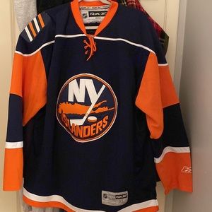 Islanders hockey Jersey. EUC.
